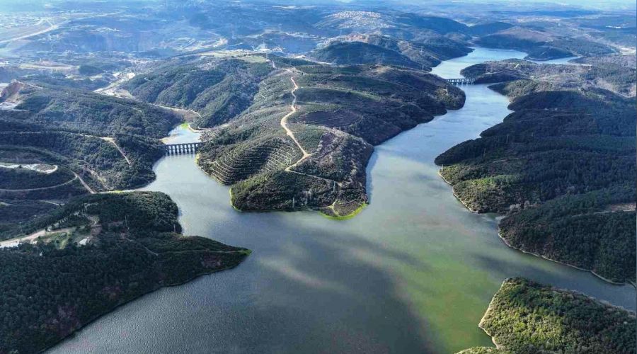 stanbul'da barajlar doldu... Sel basknlarna dikkat