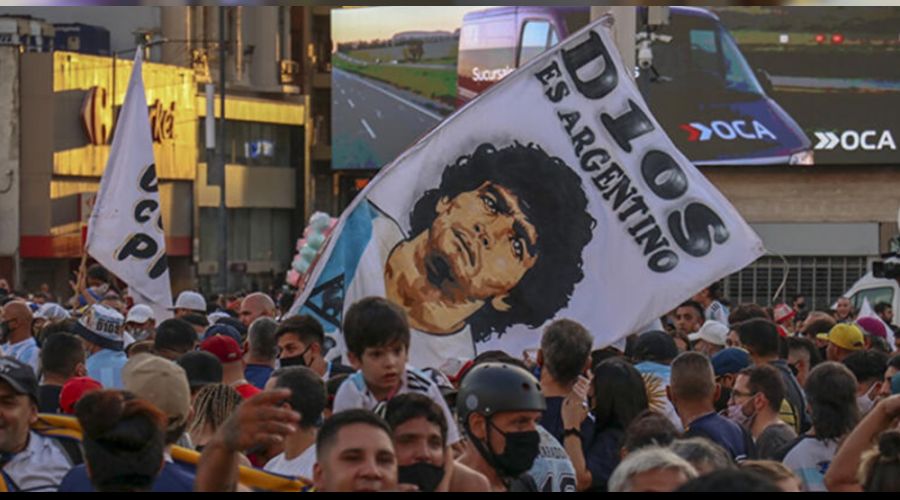Maradona öldürüldü mü, Arjantinliler sokakta!