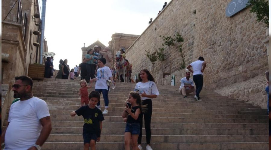 Mardin'de turist akını yaşanıyor