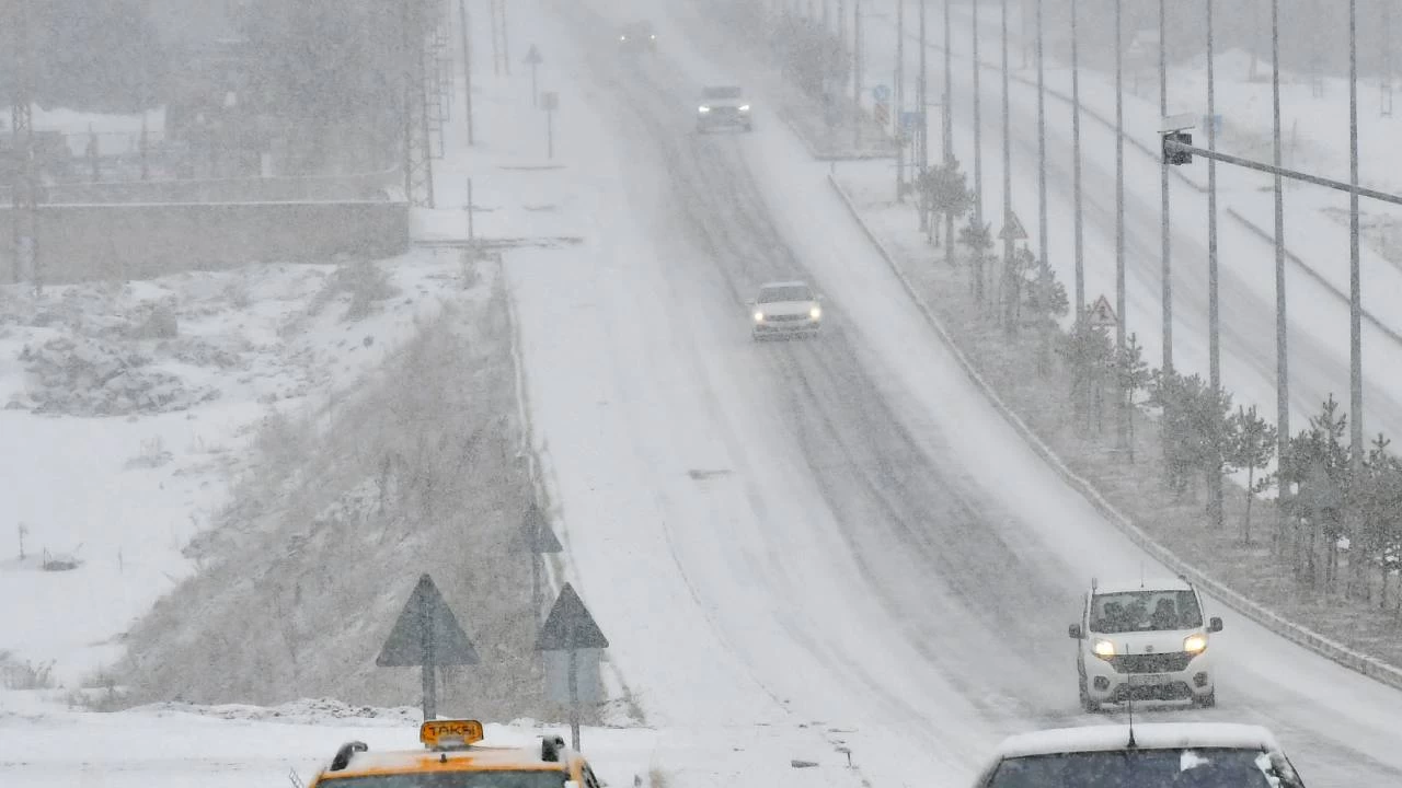 Meteoroloji'den 26 il için yoğun kar yağışı uyarısı