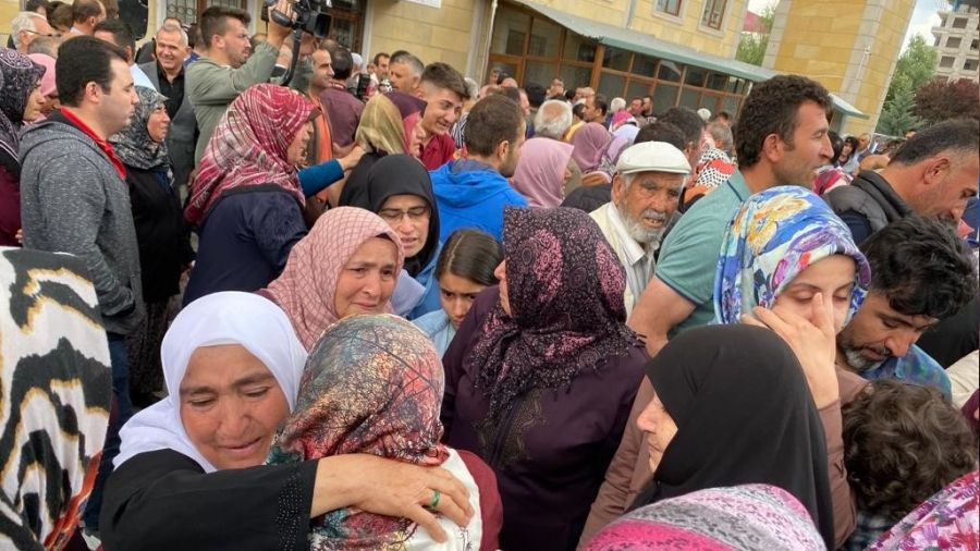 Niğde'de hacı adayları uğurlandı