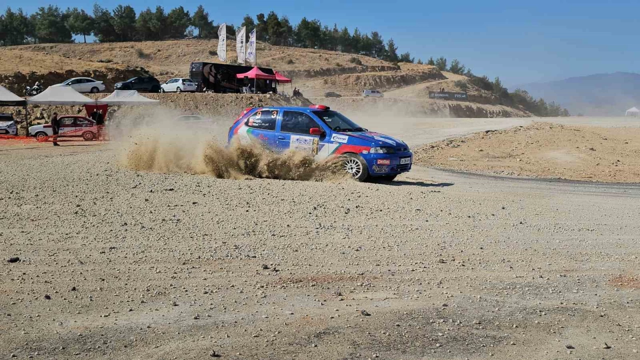 Otokros Kupası'nda kupalar sahiplerini buldu