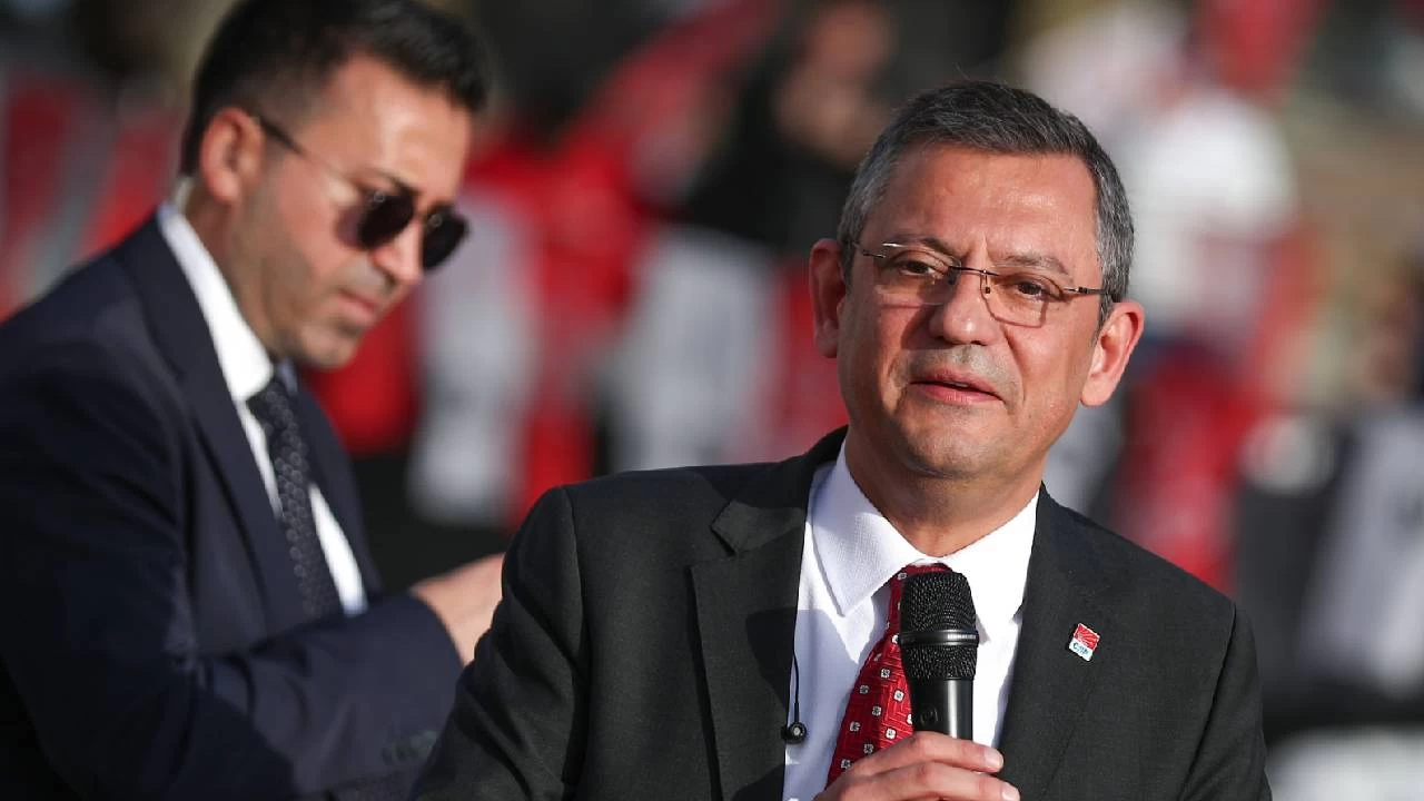 Özgür Özel: Cebinizden 5,5 çeyrek altını Erdoğan çaldı