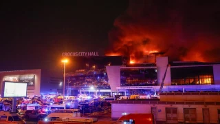 Rusya'daki 130'dan fazla diplomatik temsilcilik, terör saldırısında ölenleri andı