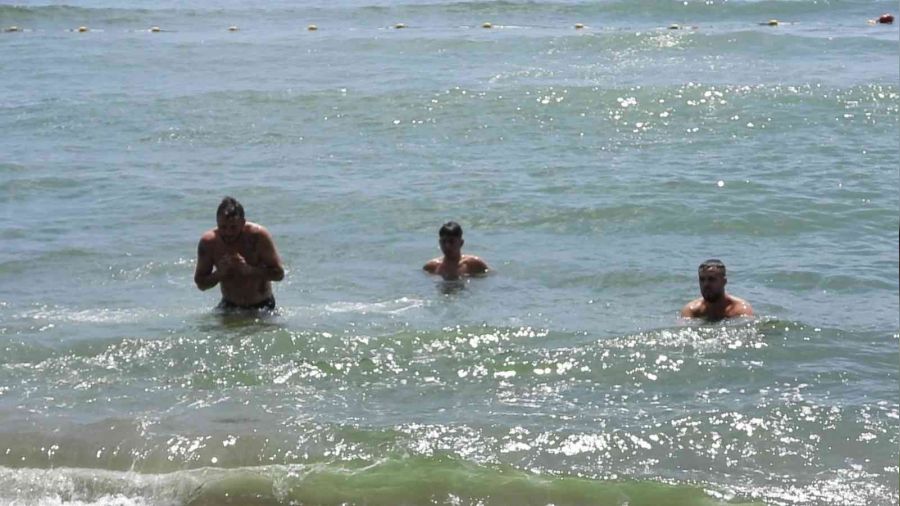 Samandağ'da rip akıntısı uyarısı