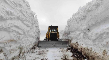Şırnak'ta kar kalınlığı 5 metreyi buldu