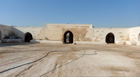 Tarihi han restore edildi