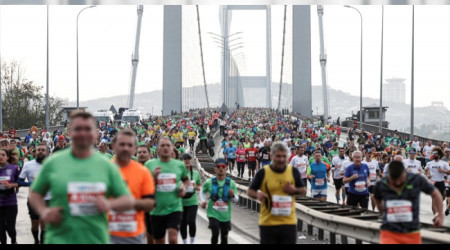 30 bin kişi maratonda koştu