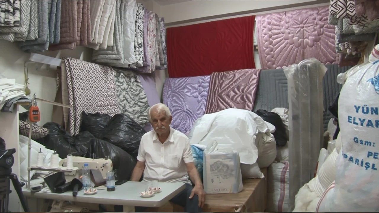 67 yıldır yorgan dikiyor