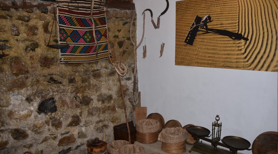 Adeta zamanda yolculuk gibi