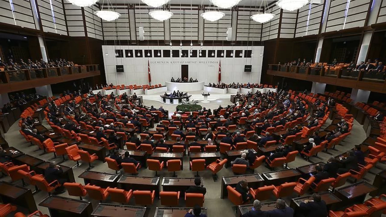 AKP ve MHP 'Kamu harcamalar denetlensin' nerisini reddetti