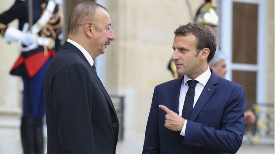 Aliyev'den Fransa'ya ak uyar