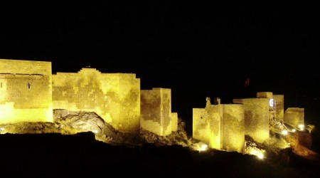 Bayburt Kalesi ışıklandırıldı
