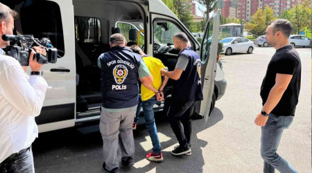 Beşiktaşlı futbolculara saldıran şahıs serbest bırakıldı