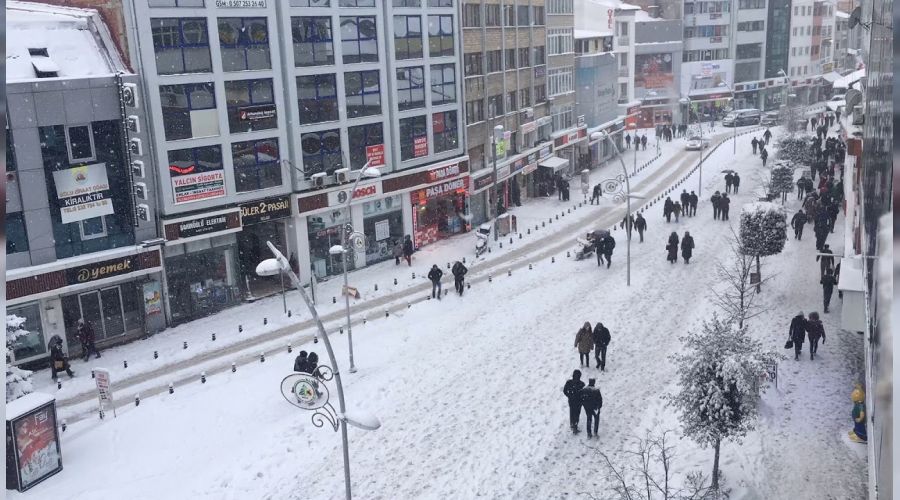 Bolu'da okullara kar tatili