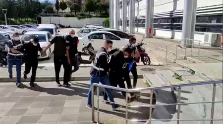 Depodan 1 milyon liralık su tesisatı çaldılar