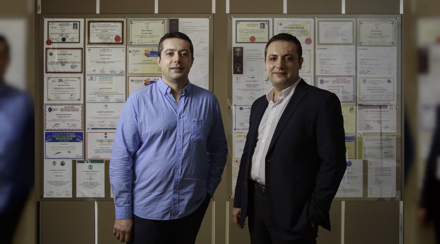 El parmağında takılma oluyorsa dikkat