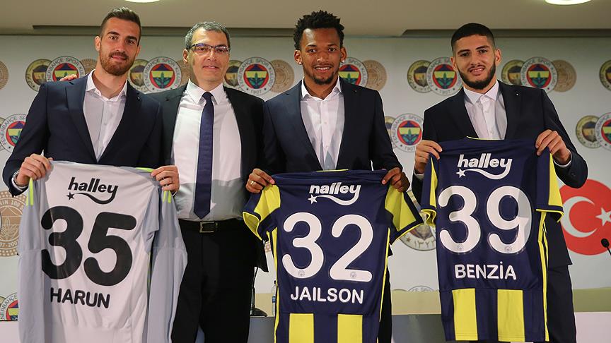 Fenerbahçe'de imza günü