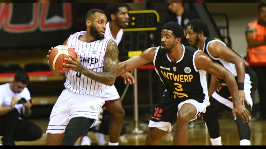 Gaziantep Basketbol liderliğini sürdürdü