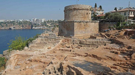 Hıdırlık Kulesi'nde arkeolojik kazılarda sona yaklaşıldı