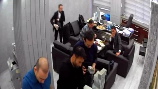 İddia var, açıklama yok: CHP'de 'valiz dolusu para' sessizliği sürüyor