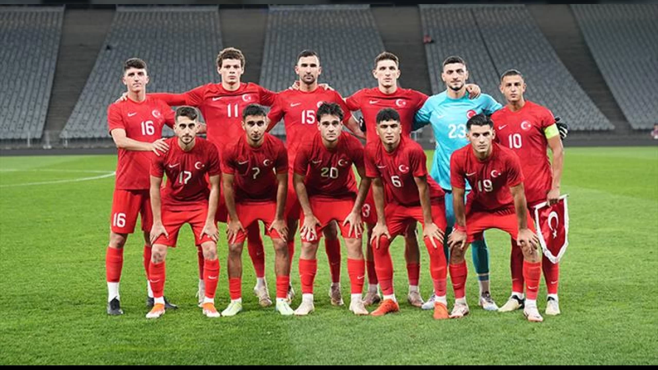 İki futbolcu Norveç'e karşı yok