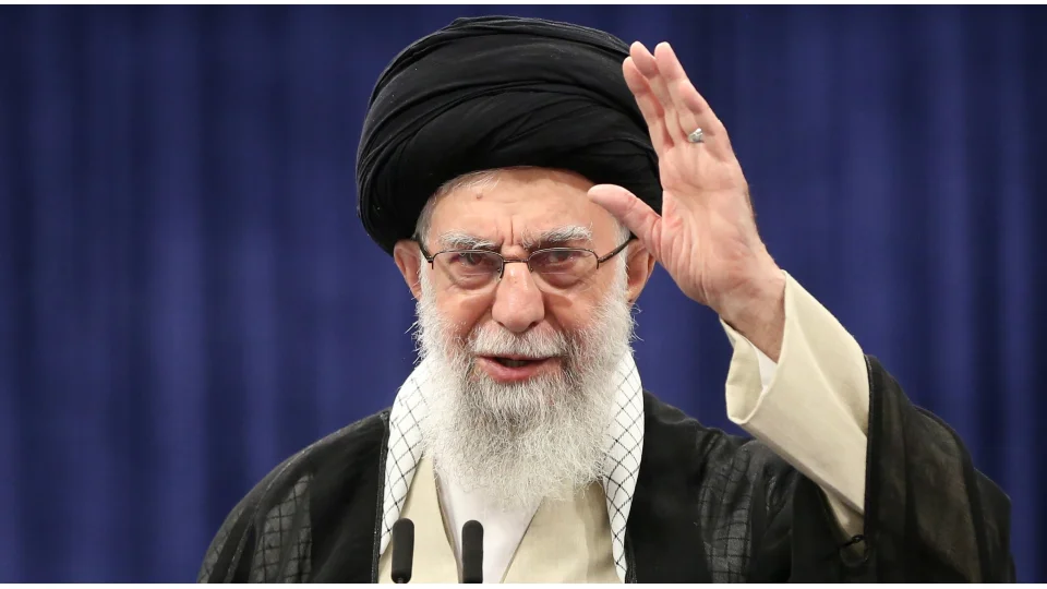 İran, Hamaney'in öldüğünü açıkladı