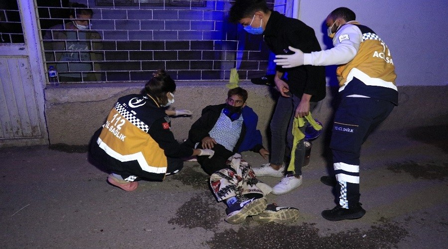 Kısıtlama saatlerinde bıçaklandı