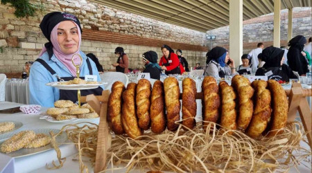 Lezzet ustası kadınlar Fatih'te yarıştı
