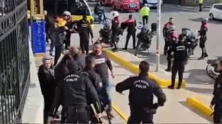 Mardin'de adliye önünde silahlı kavga: 2'si ağır 10 yaralı