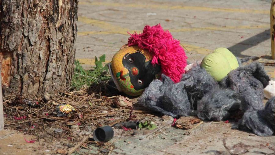 Maskeli bebek ekipleri harekete geirdi