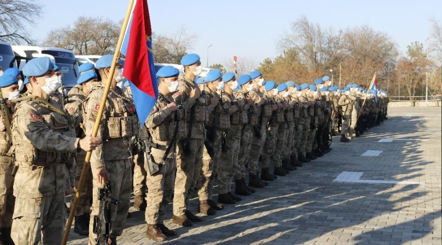 Mehmetçikler düğüne gider gibi Rasulayn'a gitti