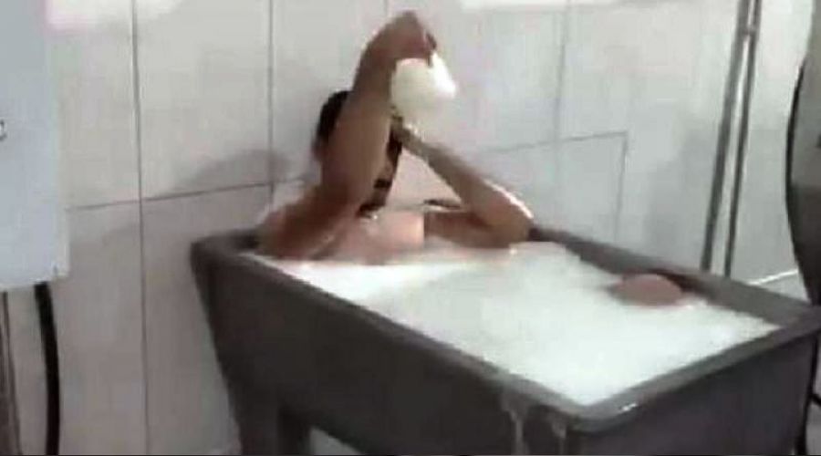 Süt banyosu davasında iki şüpheliye beraat