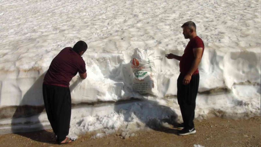 Toroslardan karı, karlama şerbet oluyor