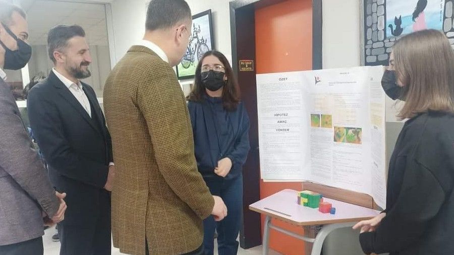 "TÜBİTAK 4006 Bilim Fuarı" sergisi açıldı