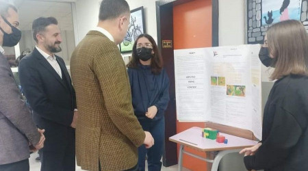 "TÜBİTAK 4006 Bilim Fuarı" sergisi açıldı