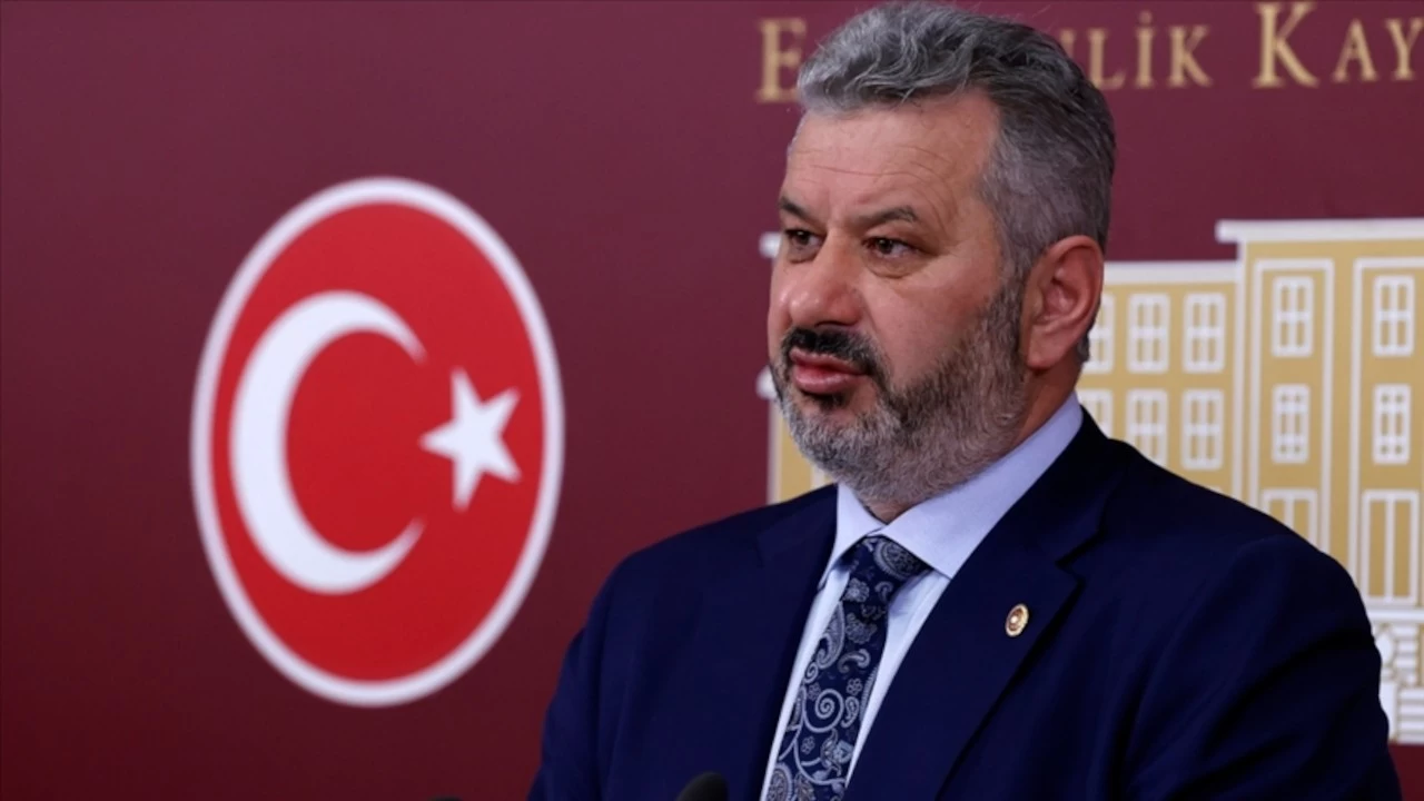 AKP'li Turan: Filistin konusunda Trkiye'nin mcadelesini kmseyenler ihanet ierisindedir