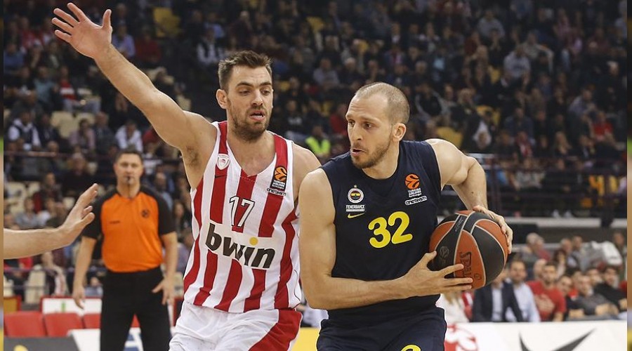 Avrupa'da Fener ve Efes'le güldük