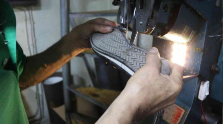 Ayakkabı fiyatları tamircilere yaradı