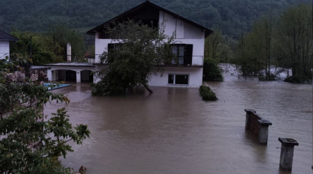 Bosna Hersek'te yağışlar sele neden oldu