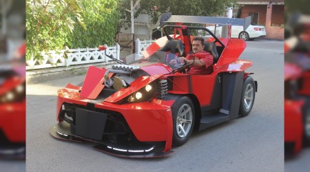 Bursalı ustanın Ferrarisi hayran bıraktı