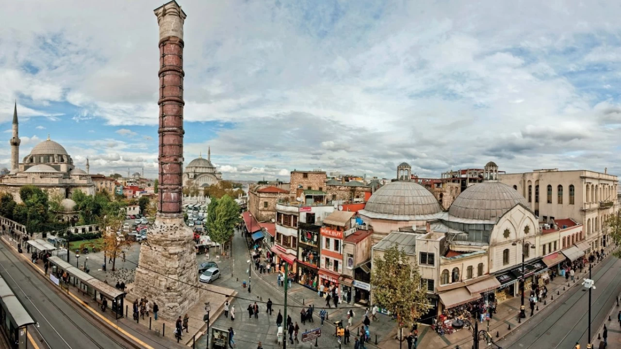 Çemberlitaş: Tarihin ve modernliğin buluştuğu İstanbul meydanı