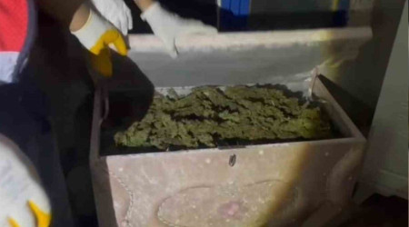 Çeyiz sandığından uyuşturucu çıktı