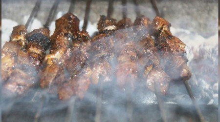 Diyarbakırlılar iftarda da ciğerden vazgeçmiyor