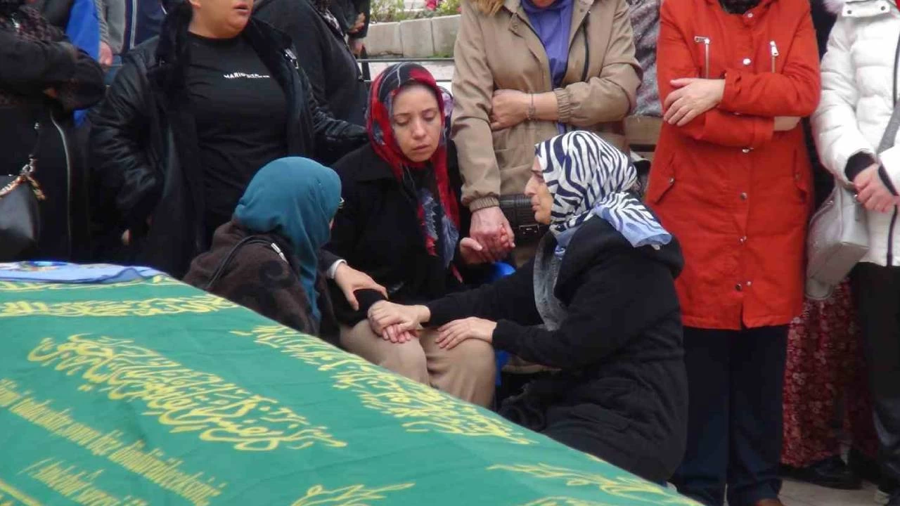 Eski erkek arkadaşı tarafından öldürülen genç kadının babası, 3 eşini de öldürmüş!