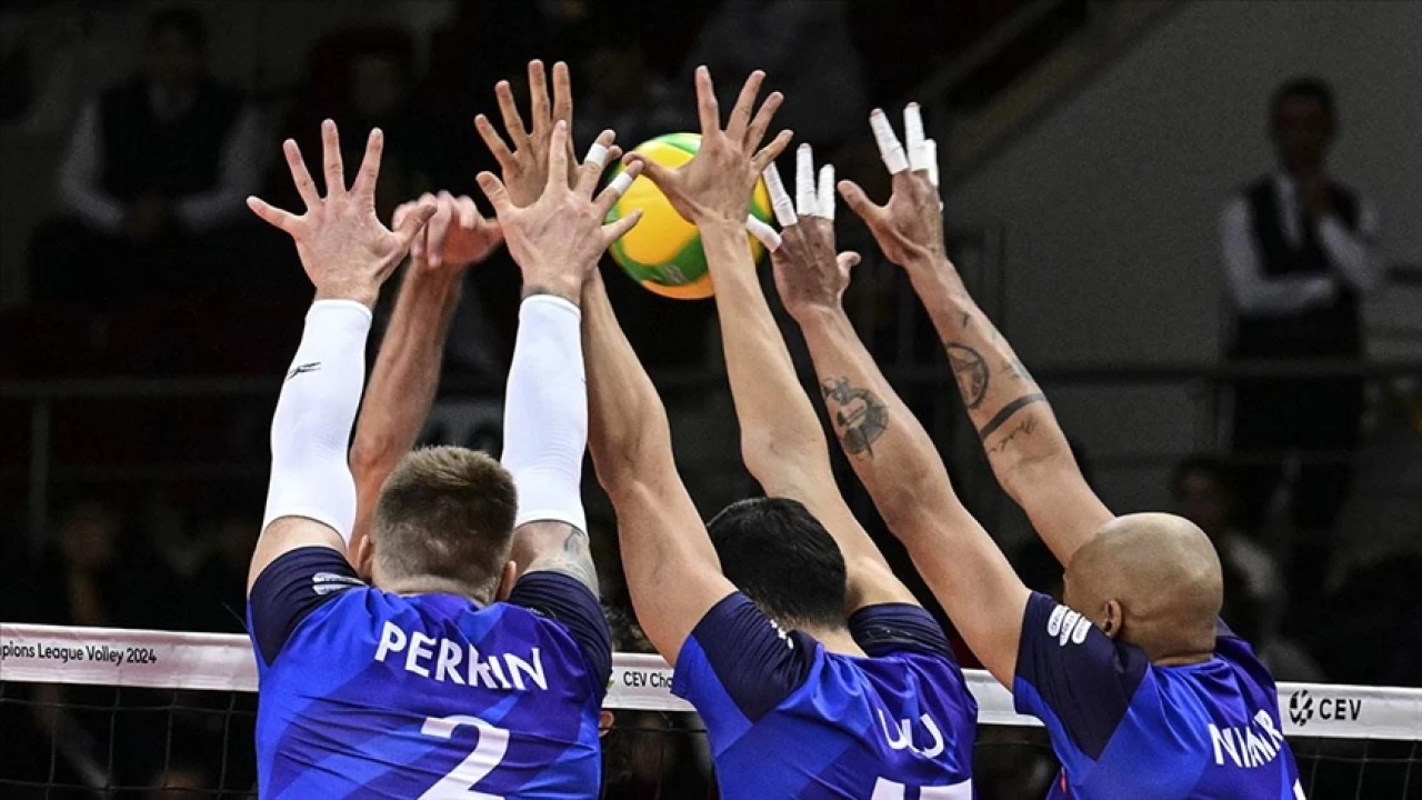 Halkbank çifte kupa peşinde