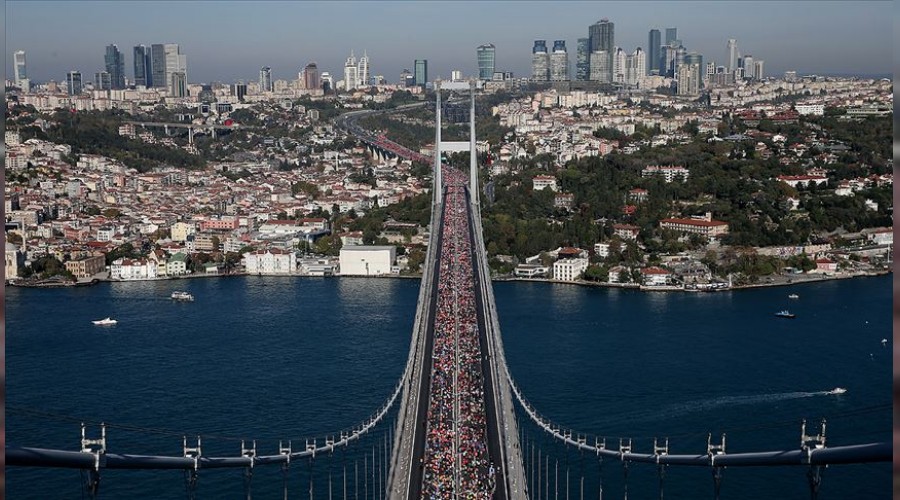 stanbul Maratonu'nda bir ilk yaanacak