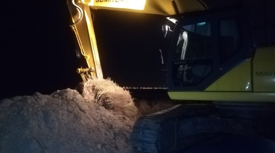 İzmir'de sahil bandına 2 kilometre kumdan set