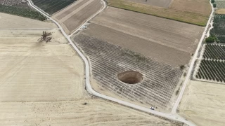 Karaman'da oluan obruklar yre halkn tedirgin ediyor