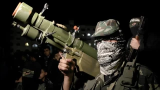 Kassam Tugaylar, srail'e ait 10 askeri arac hedef aldn ve ok sayda askerin etkisiz hale getirildiini duyurdu